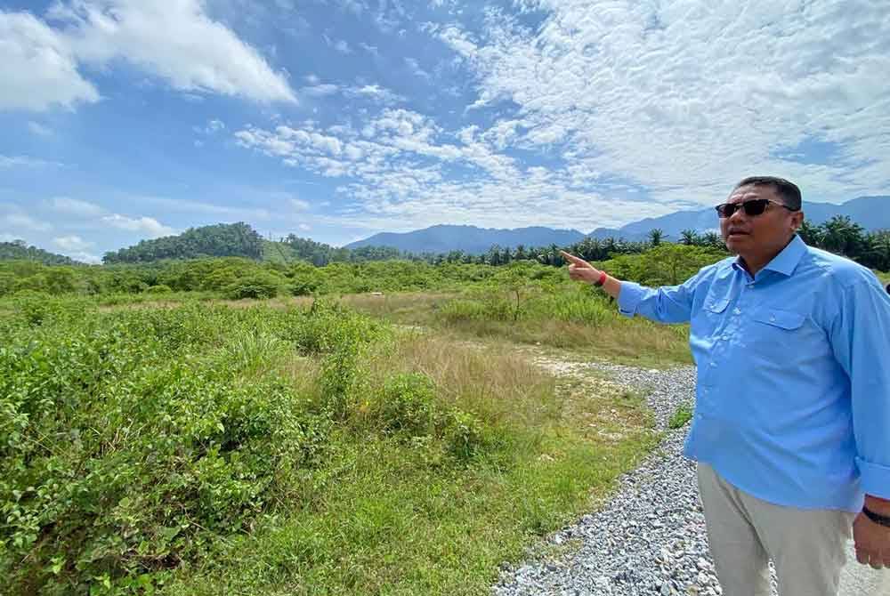 BN Gua Musang mempersoalkan status terkini pembinaan Bandar Perabot yang dilancarkan oleh Kerajaan Kelantan pada 10 September 2020 selepas tiada sebarang gerak kerja dilaksanakan.