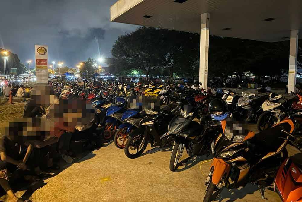 Dalam operasi sama, sebanyak 195 saman dikeluarkan kerana pelbagai kesalahan.