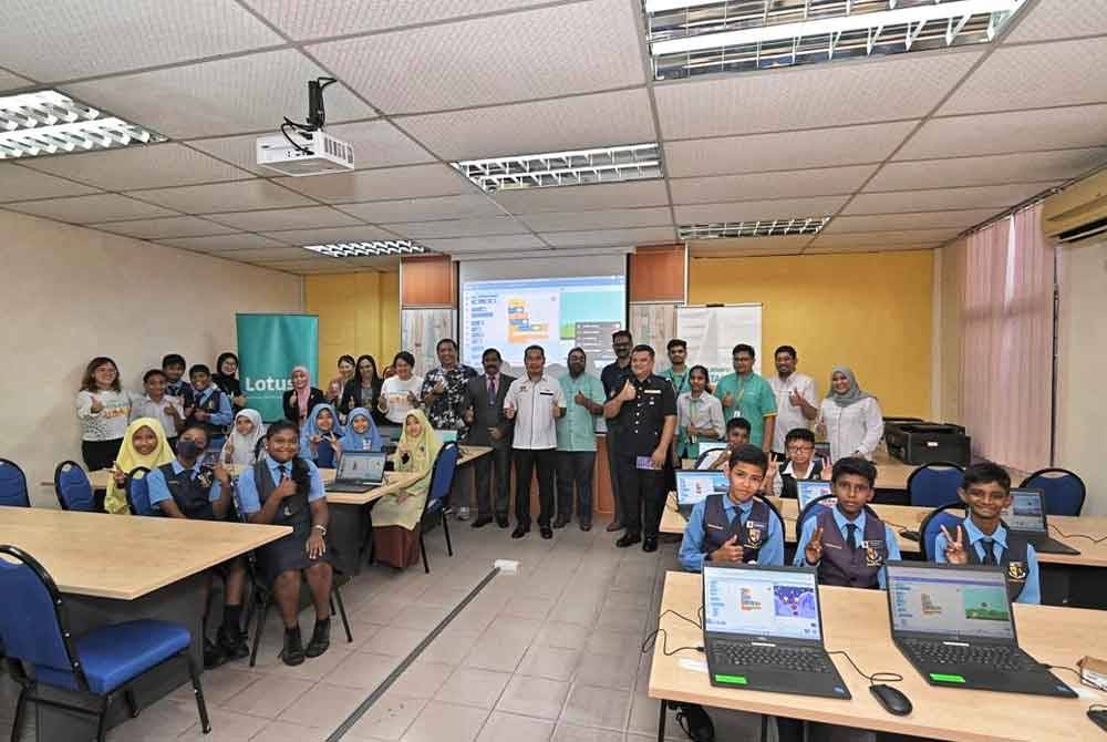 Lotuss Stores (M) Sdn Bhd (Lotus's Malaysia) meneruskan program tanggungjawab sosial korporat (CSR) dibawah semangat #KitakanJiran dengan menaik taraf dua makmal di Sekolah Kebangsaan Methodist (ACS) di sini.