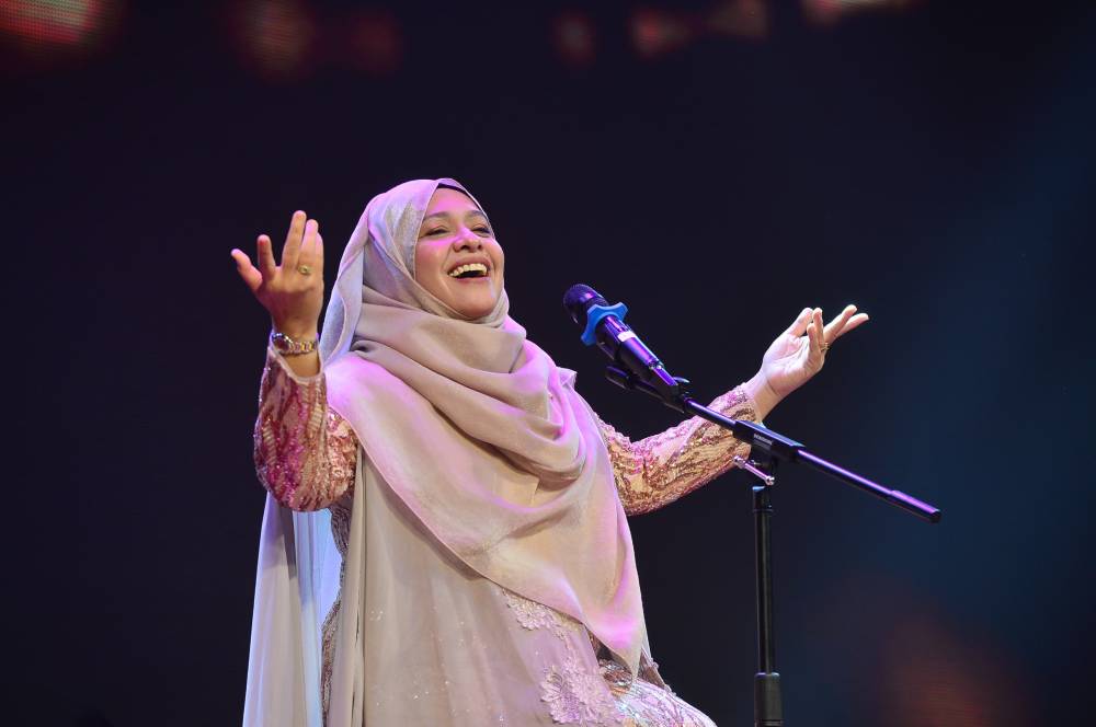 Persembahan khas oleh Ustazah Sharifah Khasif Fadzilah Syed Mohd Badiuzzaman Al-Yahya.