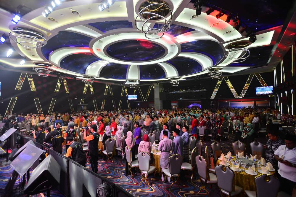 Suasana majlis penutup FNKSS Kementerian Pendidikan Malaysia Peringkat Kebangsaan Tahun 2024 yang diadakan di HGH Convention Centre Sentul pada Isnin.