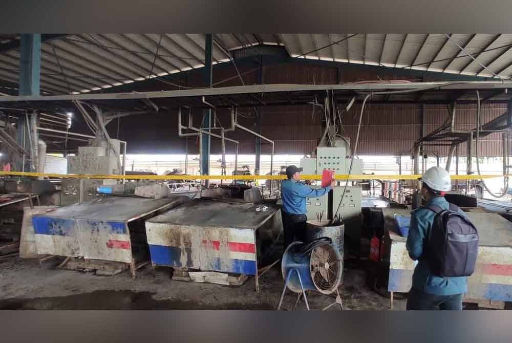 JAS mengambil tindakan POK ke atas lima kilang e-waste di Kawasan Perindustrian Segamat 2, Johor bagi menghentikan pencemaran.