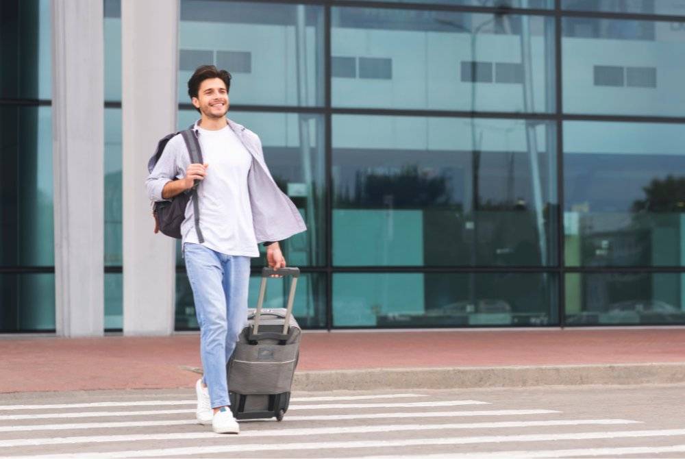 BERDOALAH kepada ALLAH agar dijauhi perkara buruk setiap kali keluar dari rumah. 