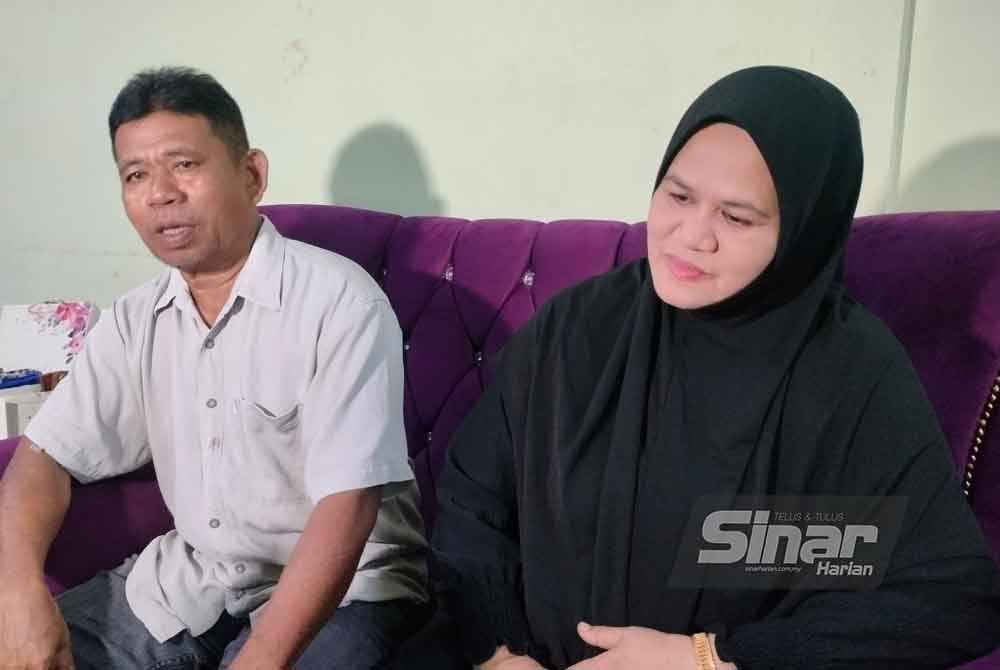 Muhamad Salleh dan isteri ditemui di rumah mereka dekat Taman Sidam Kiri pada Jumaat.