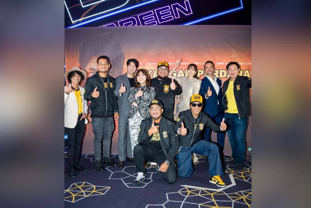 Bersama barisan pelakon dan pengarah Harimau Malaya: The Untold Journey.