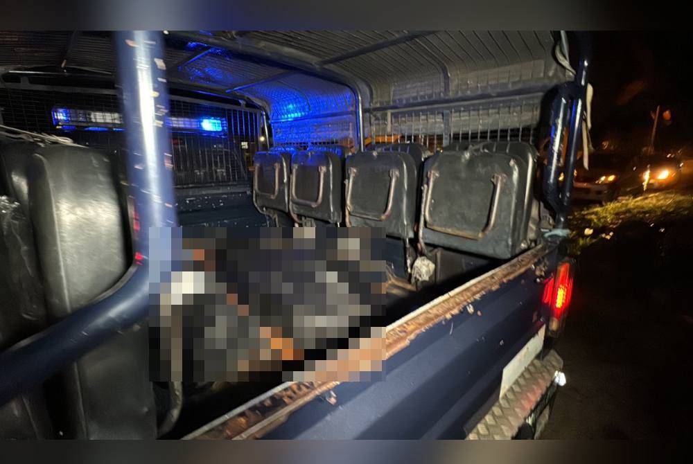 Mayat kedua-dua mangsa kemudiannya dihantar ke Jabatan Forensik Hospital Sultanah Bahiyah (HSB) Alor Setar untuk tindakan seterusnya.