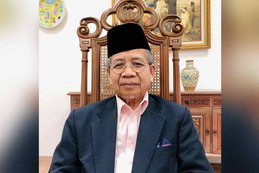 Al-Quran tidak boleh dilihat hanya sebagai satu kitab suci untuk dibaca tapi yang penting taddaburnya.” - Awang Sariyan