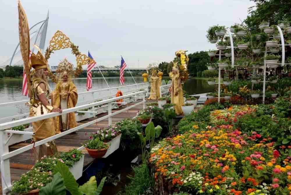 Antara konsep yang dipamerkan oleh Dewan Bandaraya Kuala Lumpur (DBKL) ketika sesi walkabout dan media preview Floria Diraja Putrajaya 2024 di Persisiran Tasik Presint 2, pada Rabu. Foto Bernama