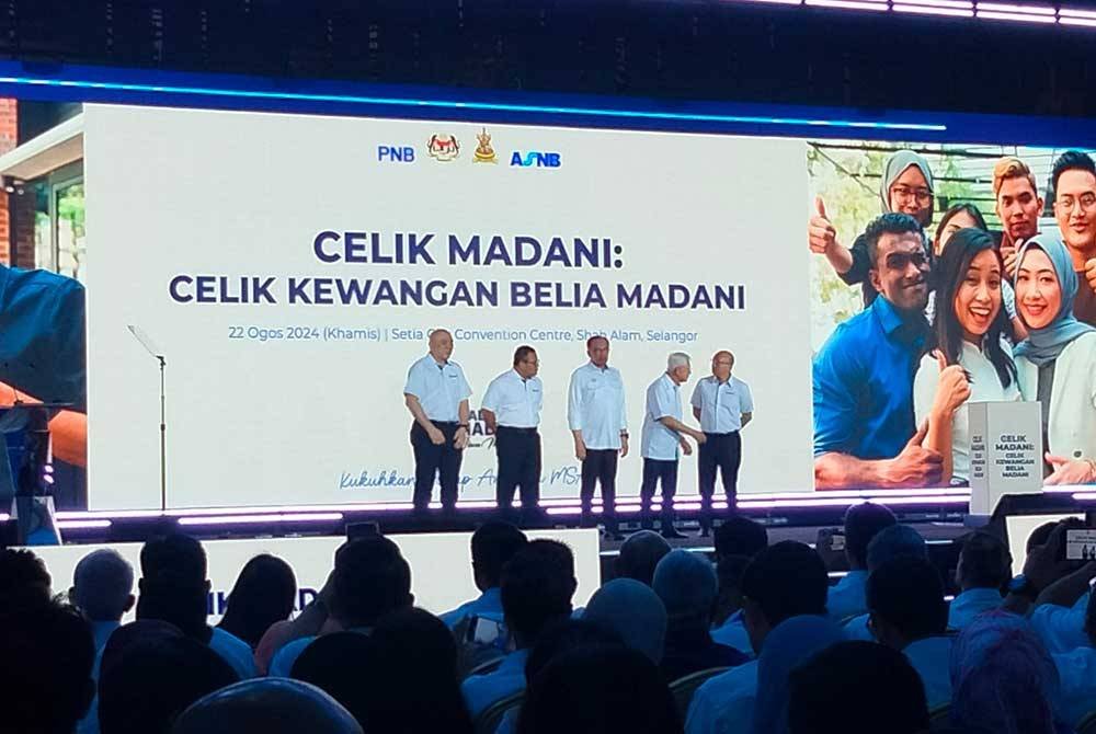 Majlis Perasmian MSAM 2024 disempurnakan Perdana Menteri, Datuk Seri Anwar Ibrahim (tengah) di Pusat Konvensyen Setia City di sini pada Khamis.