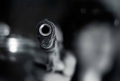  Dua peniaga durian maut ditembak oleh kumpulan bersenjata dalam satu kejadian di Yala, wilayah selatan Thailand malam tadi. Gambar hiasan