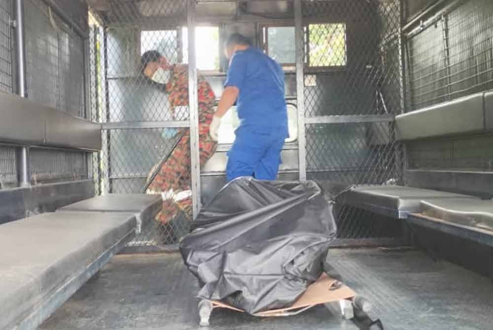 Mayat Boy diserahkan kepada pihak polis untuk tindakan selanjutnya.