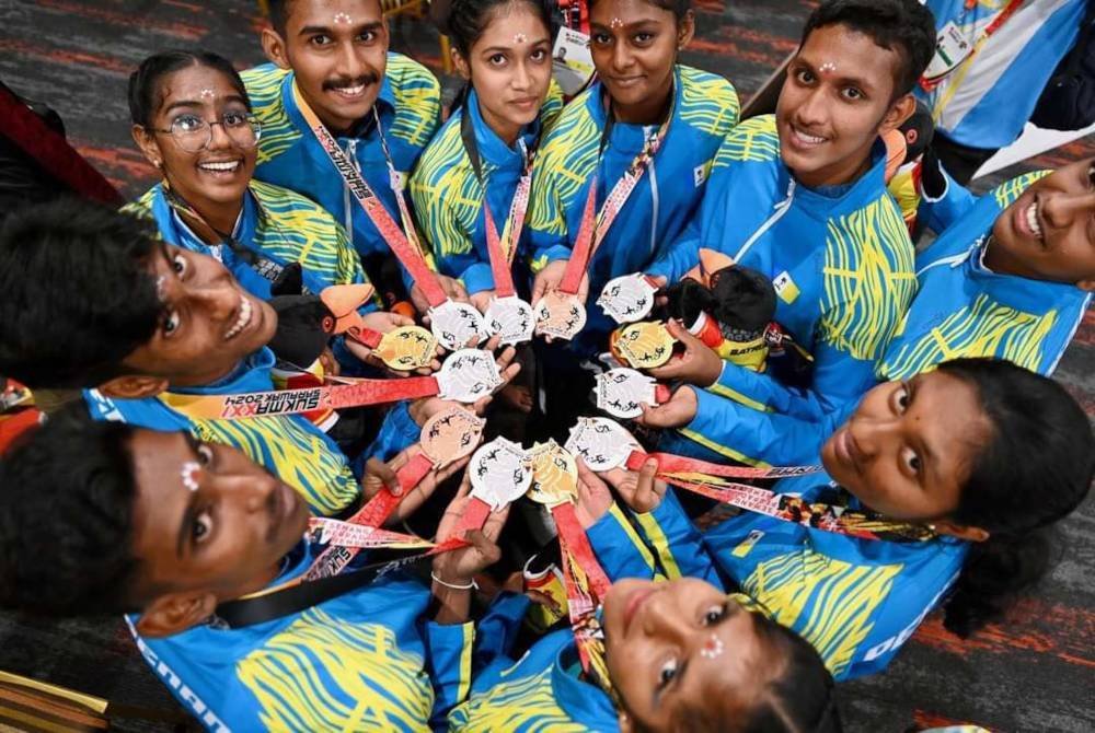 Antara atlet Pulau Pinang yang meraih pingat pada Sukma Sarawak.