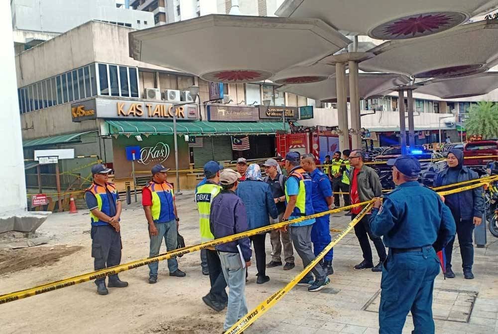 Dr Maimunah meninjau lokasi mangsa terjatuh dalam insiden tanah jerlus di Masjid India di Kuala Lumpur.