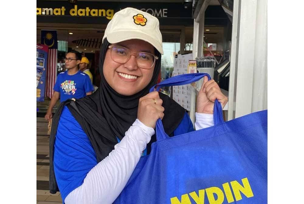 Salah seorang peserta fun run bersama sagu hati diterima.