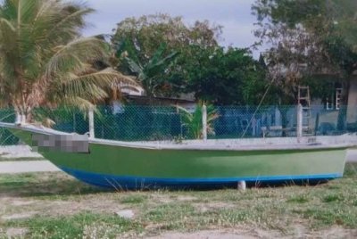 Mangsa dikatakan keluar memancing ikan seorang diri dengan menaiki bot gentian kaca bernombor pendaftaran TRS 3814 dan kali terakhir dilihat berada di perairan Dungun. Foto Maritim