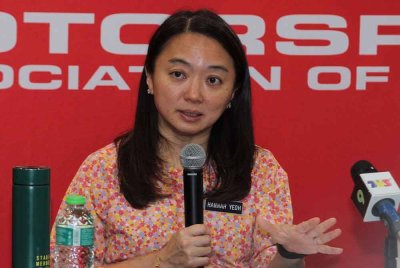Hannah Yeoh ketika sidang media pengumuman garis panduan sukan permotoran drag dan motocross di Majlis Sukan Negara, pada Khamis. Foto Bernama