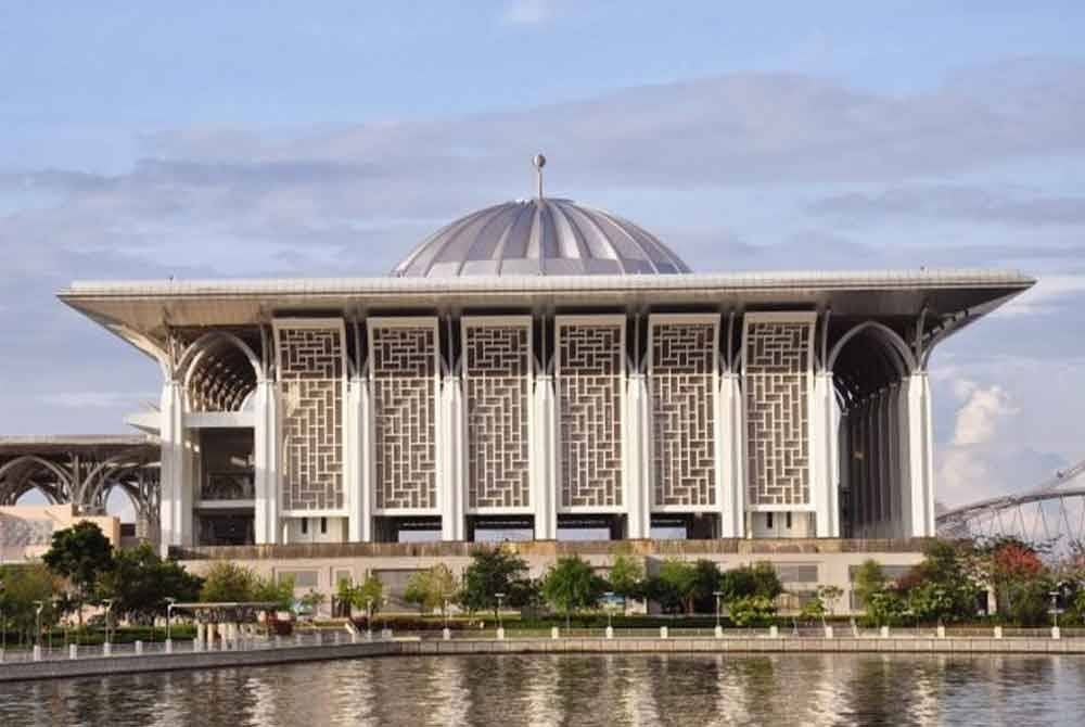 Masjid Tuanku Mizan Zainal Abidin, Putrajaya dipilih sebagai lokasi utama Malaysia #QuranHour 2024 yang berlangsung pada Jumaat.