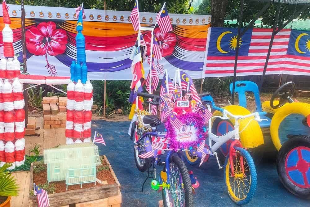 Menara Berkembar Petronas KLCC antara yang dihasilkan oleh penduduk.