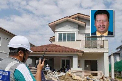 Kerajaan Selangor merancang mengeluarkan buku panduan pihak berkuasa tempatan (PBT) berhubung kerja-kerja pengubahsuaian rumah taman di negeri ini. (Gambar kecil: Mohd Rosly)