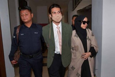 Pendakwah selebriti, Da'i Syed atau nama sebenarnya Syed Shah Iqmal Syed Mohd Shaiful dihukum penjara 10 tahun dan tiga sebatan oleh Mahkamah Sesyen di sini hari ini selepas didapati bersalah merogol seorang wanita, lima tahun lepas. Foto Bernama