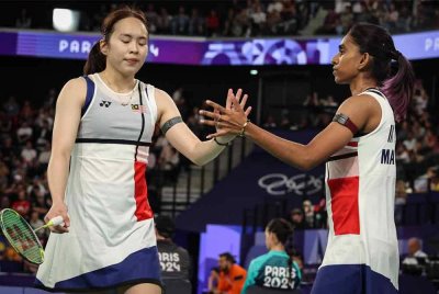 Beregu wanita badminton negara, Pearly Tan dan Thinaah Muralitharan. Foto Bernama