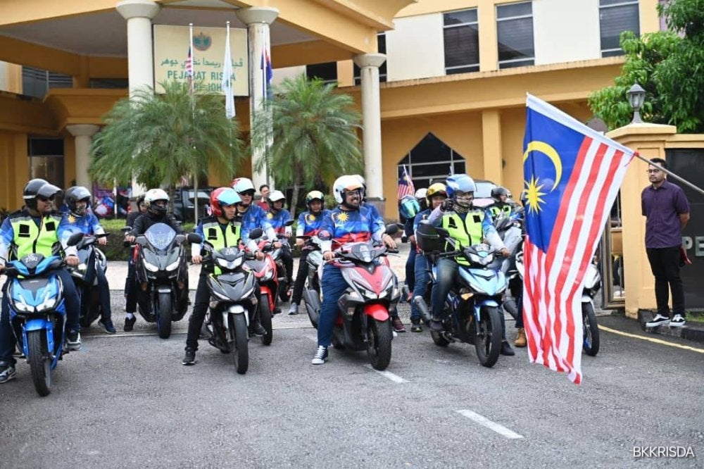 Kembara Merdeka juga diadakan bertujuan untuk mempromosikan Program Tanam Semula bersama RISDA.