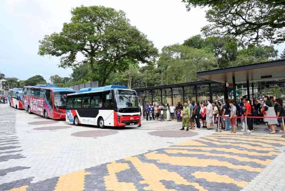 Selepas ditutup selama tiga tahun akibat Covid-19 dan kerja naik taraf, Zoo Johor kembali bernafas dengan menerima kedatangan pengunjung. Foto Facebook Mohd Jafni