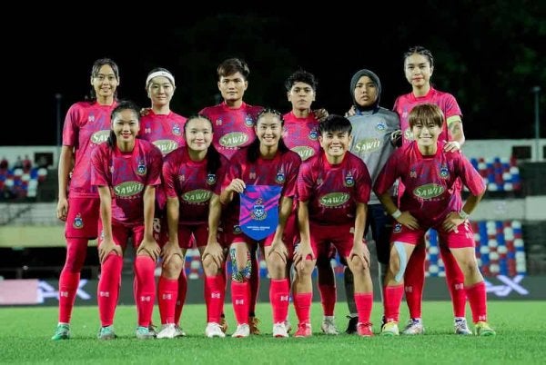 Kesebelasan utama skuad kendalian Justin Ganai ketika menewaskan PFC Nasaf dari Uzbekistan dengan jaringan 2-1 di Stadium Likas. - Foto: Sabah Football Association Women’s Team