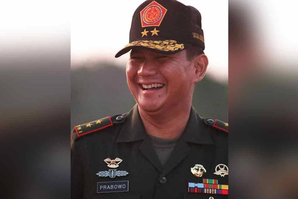 Prabowo ketika muda.