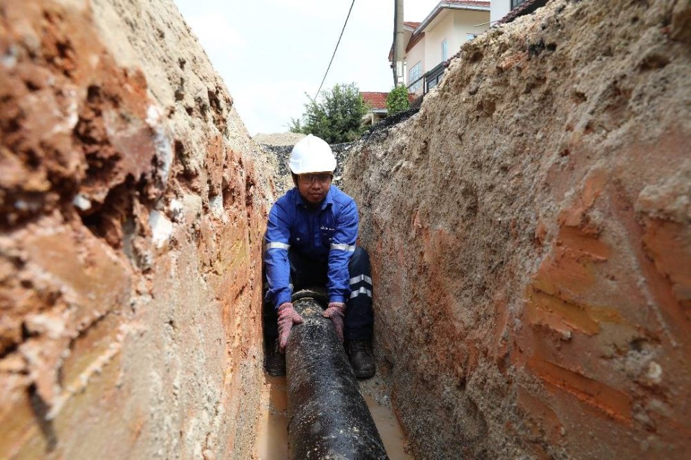 Penggantian paip baharu telah memberikan manfaat kepada penduduk setempat.