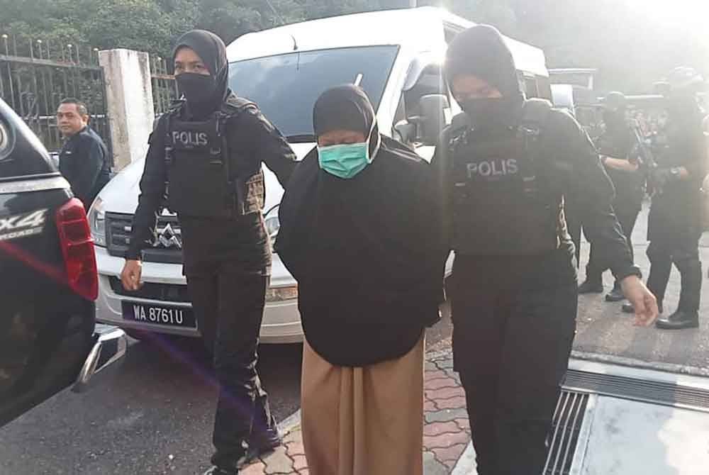 Rosna Jantan dibawa ke Mahkamah Sesyen Johor Bahru pada Isnin.