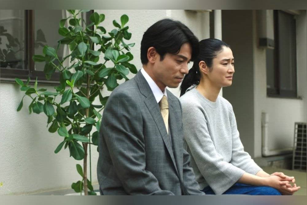 'A Mother's Touch' berkisar tentang perjalanan hidup Fukushima dalam mencari erti sebenar kehidupannya di sebalik kekurangan diri serta ketabahan ibunya membantu perjuangan Fukushima