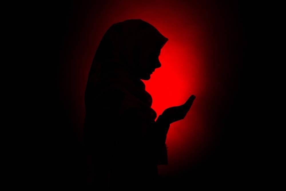 SAYIDATINA KHADIJAH RA ialah wanita pertama dinikahi oleh Nabi Muhammad SAW dan orang pertama menerima dakwah Islam. -Gambar hiasan/ Foto: Canva