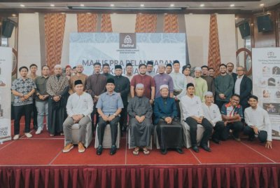 PARA ulama, ilmuwan dan orang ramai yang hadir pada Majlis Pra-Pelancaran Madkhal di Shah Alam, baru-baru ini. 