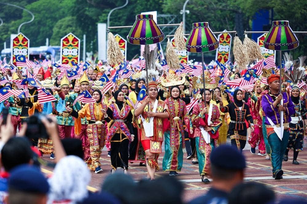 Perbezaan yang ada tidak memecahbelahkan mahupun memutuskan tali silaturahim yang menyatupadukan kita sebagai rakyat Malaysia sejati.