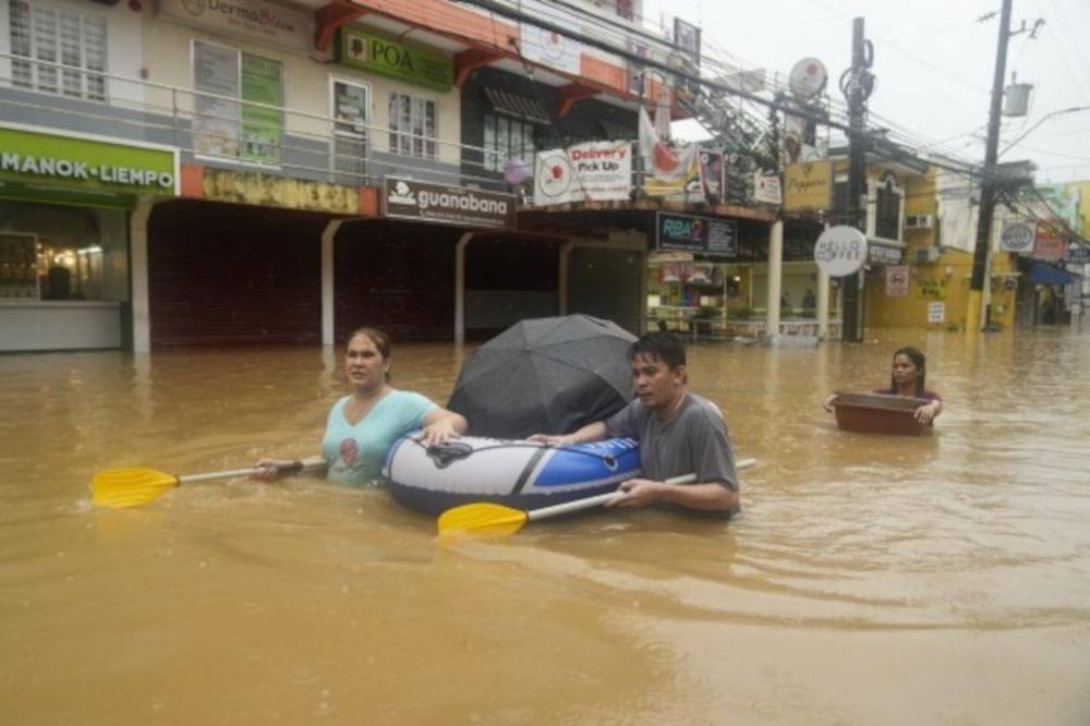 Kementerian Luar belum lagi menerima sebarang maklumat mengenai rakyat Malaysia yang terjejas akibat ribut tropika Yagi, di Pulau Luzon, Filipina. Foto AP