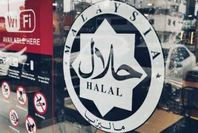 Semakan status halal bagi premis Johnny's Restaurant, Black Canyon, Dolly Dim Sum, Mr Dakgalbi dan Bungkus Kaw Kaw mendapati lima restoran terbabit bukan pemegang Sijil Pengesahan Halal Malaysia (SPHM). Gambar hiasan