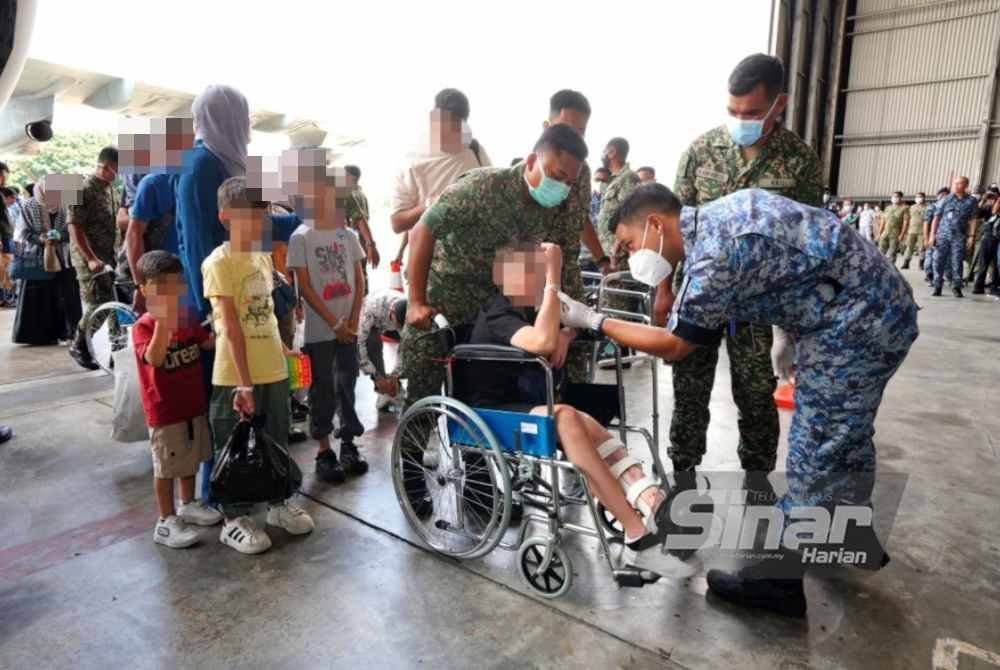 41 pesakit rakyat Palestin membabitkan 20 lelaki dan 21 perempuan berusia lapan bulan hingga 62 tahun bersama ahli keluarga mereka, dibawa ke negara ini untuk menerima rawatan perubatan.