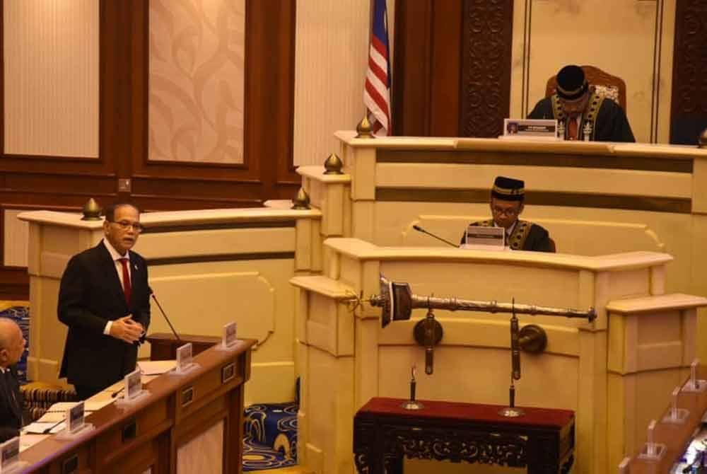 Wan Rosdy pada Mesyuarat Kedua Penggal Ketiga Persidangan Dewan Undangan Negeri (DUN) Pahang Ke-15 di Wisma Sri Pahang di Kuantan pada Khamis.