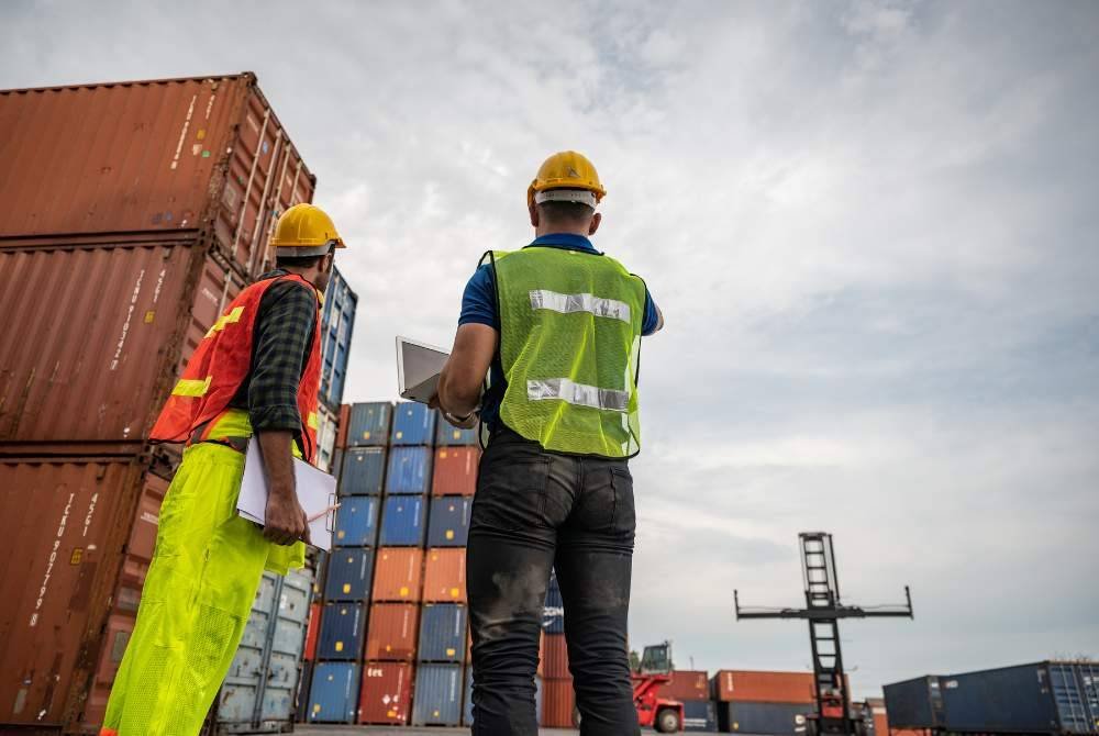 KONSEP thiqah dalam hadis dicadangkan untuk diaplikasikan dalam skim logistik halal kerana ia dilihat mengandungi praktis syariah yang begitu besar dan mengelakkan penipuan seperti isu kartel daging. -Foto: Canva