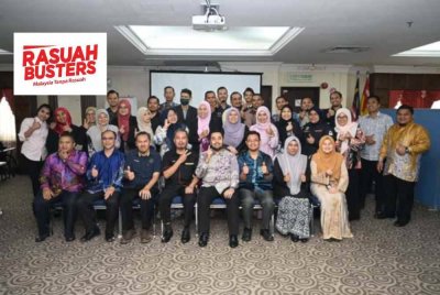 Seramai 35 peserta terdiri daripada timbalan pengarah dan wakil jabatan MPS menyertai bengkel kesedaran rasuah