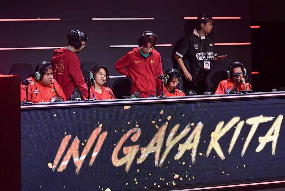 Aksi sengit pemain SRG ketika berentap menentang Homebois pada saingan MLBB Liga Profesional MLBB (MPL) Malaysia musim ke-14.