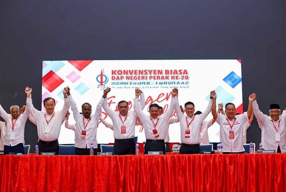 DAP Perak mencatat sejarah dalam tempoh 58 tahun pemilihan partinya apabila semua 15 calon jawatankuasa itu menang tanpa bertanding.