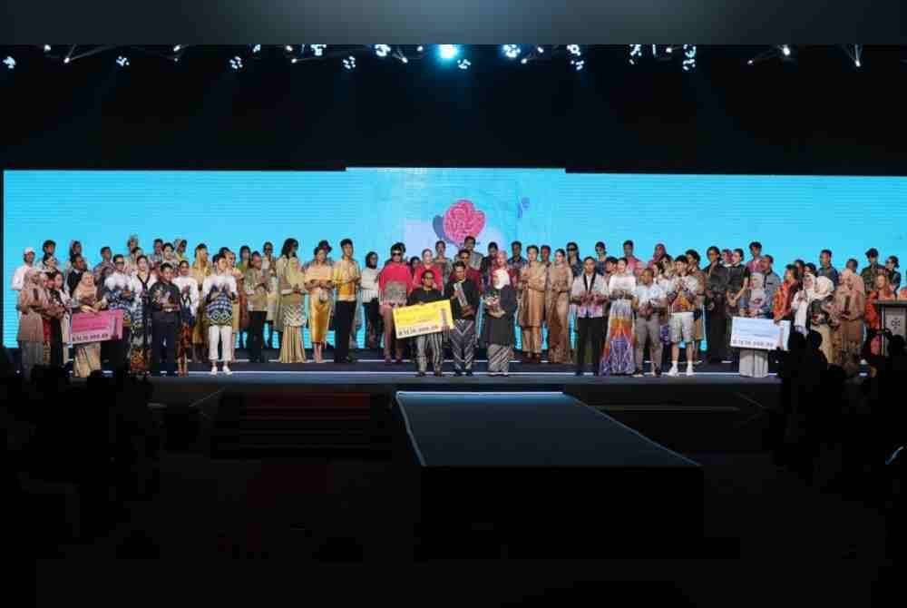 Peserta yang menyertai Pertandingan Rekaan Batik Piala Seri Endon 2024.