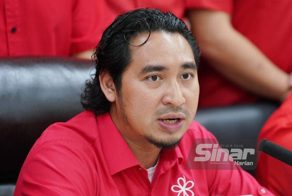 Wan Ahmad Fayhsal pada sidang akhbar pada Selasa. Foto Sinar Harian ROSLI TALIB