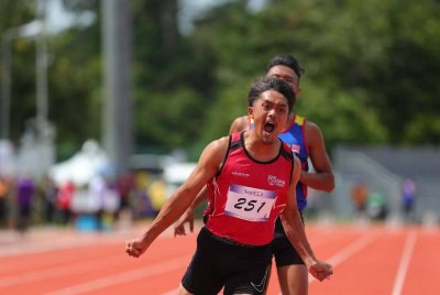 Aliff Iman raih pingat emas 100 meter wanita SUKIPT 2024.