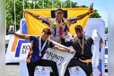 Khairul Naim Zainal (tengah) dari UiTM meraih pingat emas dalam acara K1 lelaki termasuk memecahkan rekod kebangsaan di SUKIPT 2024. Foto Media Fotografi KK Malaysia