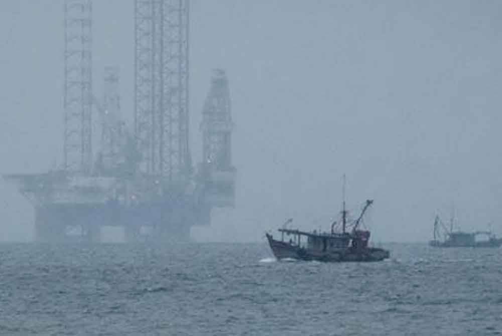 Perairan Sarawak di Laut China Selatan. Gambar fail Bernama