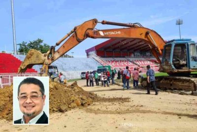 Kerja-kerja menambah menaik taraf Stadium Sultan Muhammad IV giat dilaksanakan ketika ini. (Gambar kecil: Rozi)