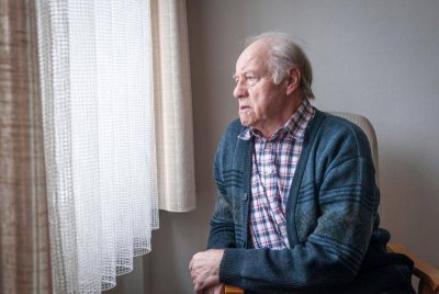 TETAPLAH menjaga hubungan baik dan berhubung dengan ibu bapa walaupun mereka telah berpisah. Foto CANVA